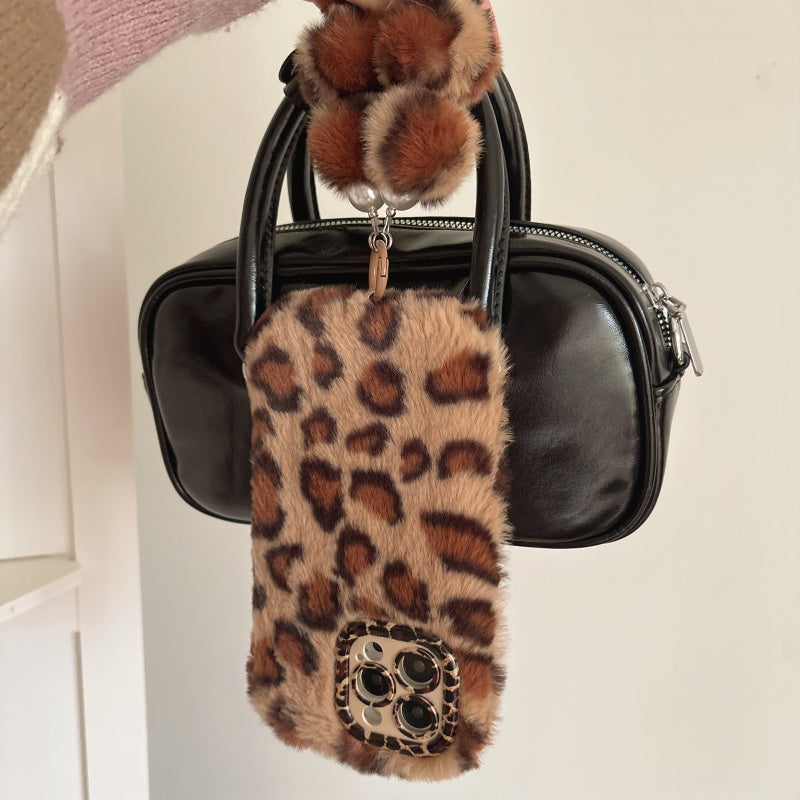 Wild & Chic!Brown Leopard Print Plush iPhone Case With Free Wristlet